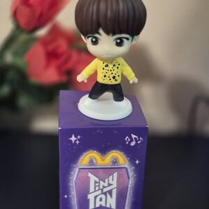 TinyTAN Action Figure with Yellow Shirt